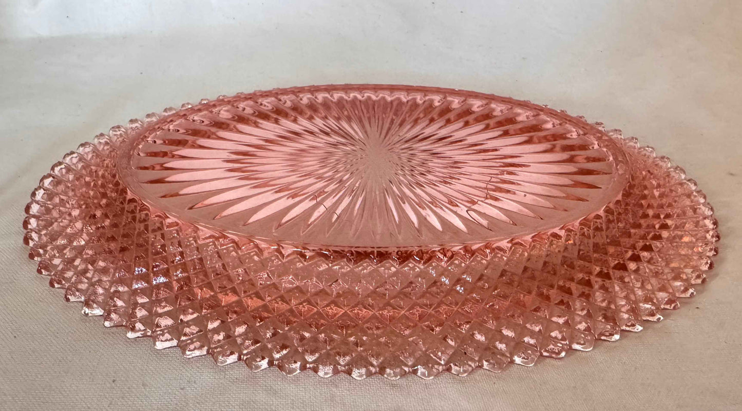 Anchor Hocking ‘Miss Americana’ Pink Oval Shaped Diamond Pointed Serving Platter