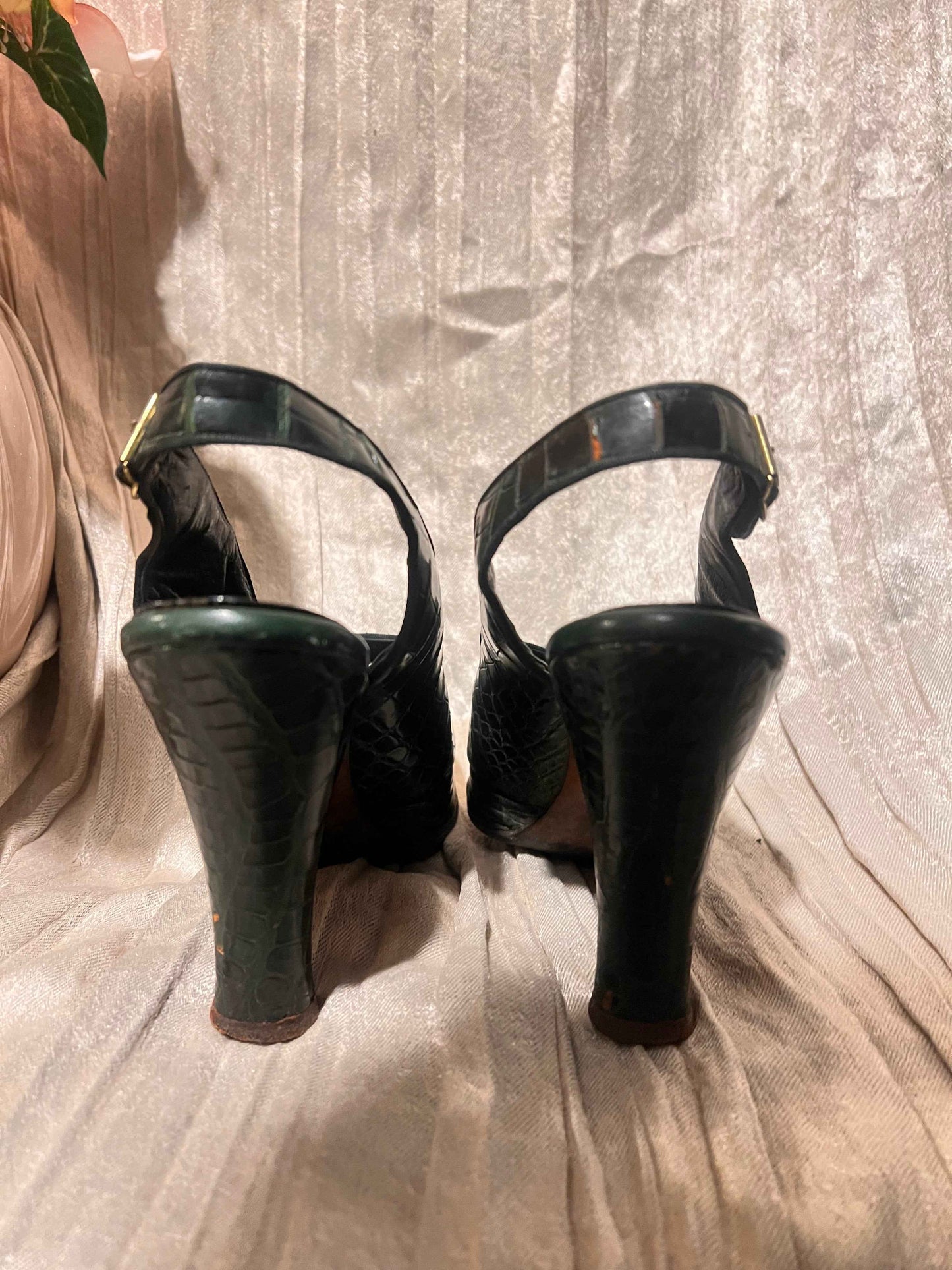 Vintage 1950’s Beleganti for O’Connor & Goldberg Alligator Skin Peep Toe Sling Backs, Size 6.5